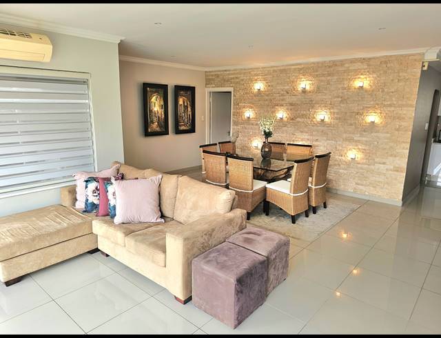 4 BEDROOM FREEHOLD FOR SALE IN PRESTONDALE